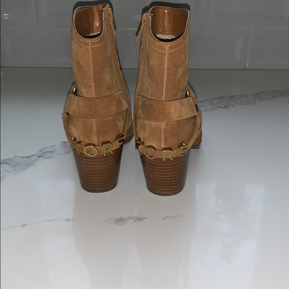 MICHAEL Michael Kors Goldie Suede Western Boot! - Picture 8 of 8